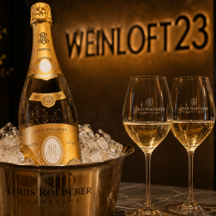 Champagner in White